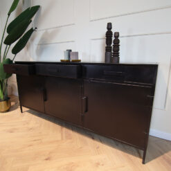 Vitrinekast-zwart-groot-3