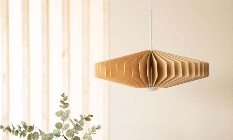 Bijzondere hanglampen voor je eettafel: zo creëer je de beste sfeer