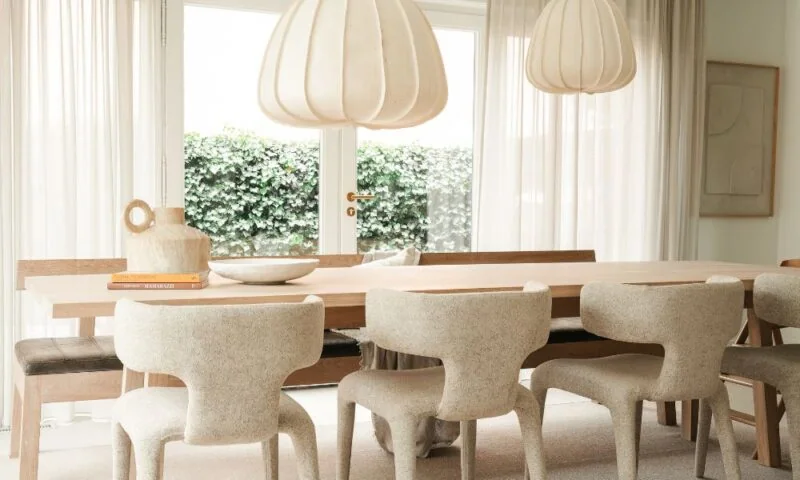 Zomer trends 2025: Ontdek de nieuwe kleuren voor je woonkamer