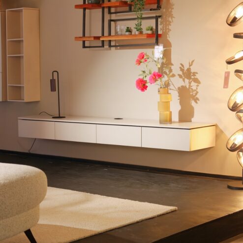 Bravien Zwevend Tv meubel laag 4 deurs Ivoor 240cm