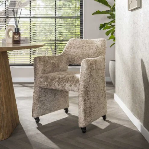 Sascha Eetkamerstoel met wieltjes Savelle zand