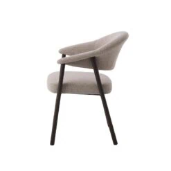 Eliza Eetkamerstoel lichtbruin met walnoot poot