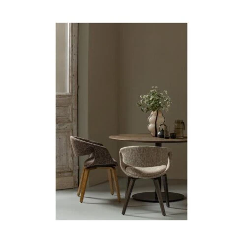 Yossi Eetkamerstoel bruin met houten poot naturel
