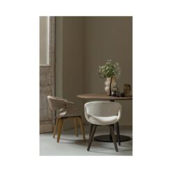 Yossi Eetkamerstoel zand met houten poot naturel