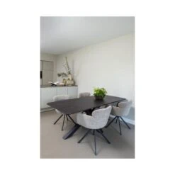 Kruisvorm poot metaal zwart