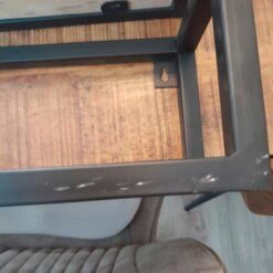 plank cavetown beschadigd